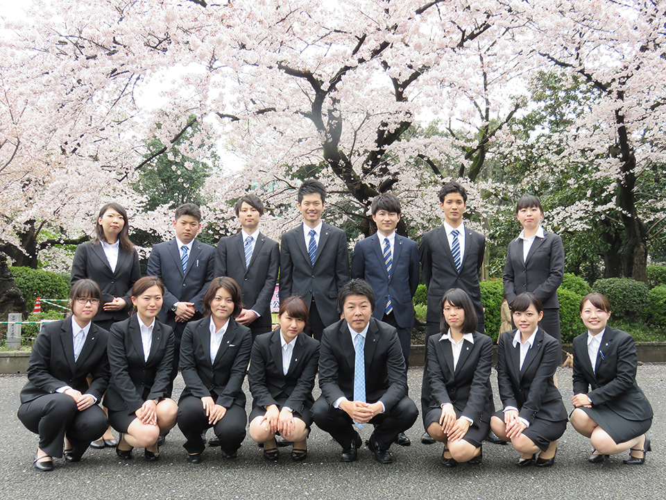 新入社員15名入社の写真